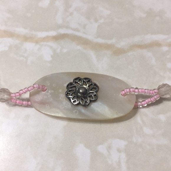 Shell Beaded Necklace - Picture 2 of 6